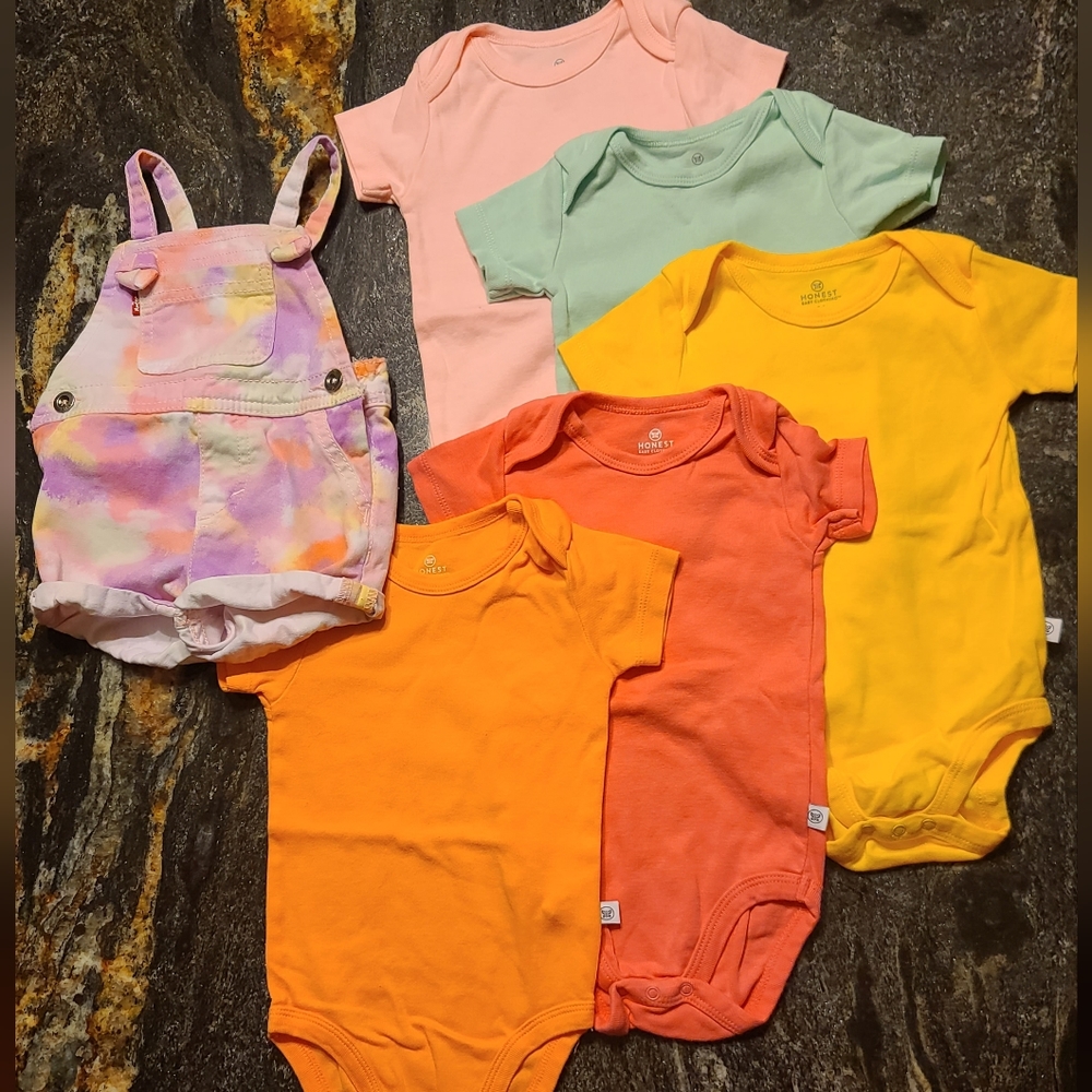 Overalls (6M) and onesies (6-9M) set